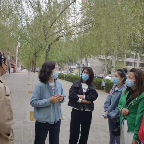 交流促成长，携手育桃李——灵武市四小一年级（2）班交流讨论会