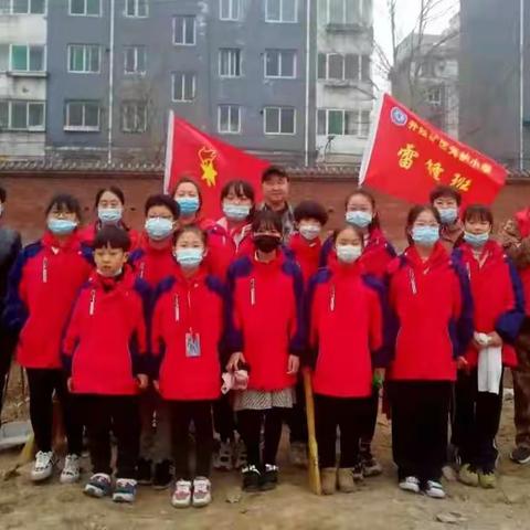 井陉矿区天护小学雷锋班与东岗头社区联合志愿活动