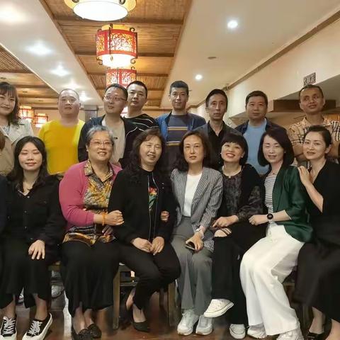 青春不散场   因为有你                           龙泉第二中初九三届二班师生联谊会【分别二十九年再相聚】