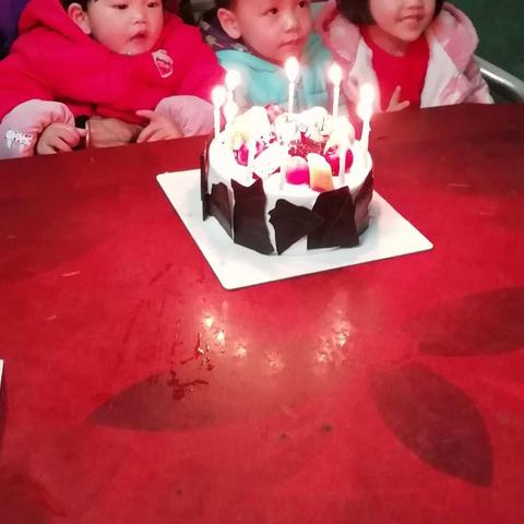 渐渐老去的母亲：祝，节日快乐！