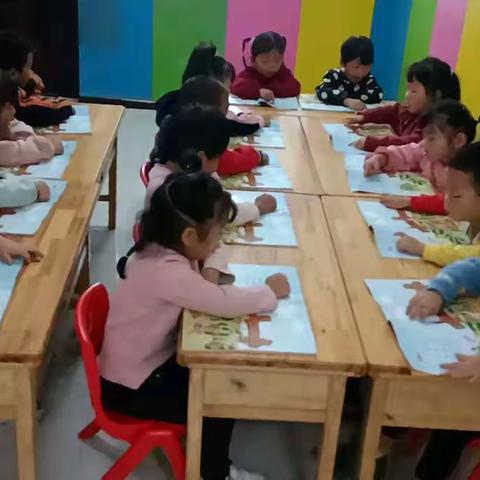 重阳敬老，孝润童心