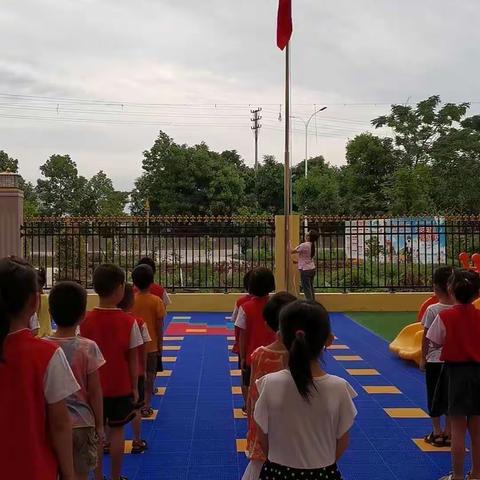 『童欢幼儿园』,燕子B班。让欢乐的种子撒在每个孩子的心田!