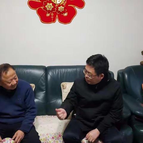 区领导李洪魁走访慰问区级退休老干部、包联退役军人及农村生活困难党员、老党员
