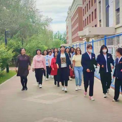 走进校史馆，重温奋斗历程