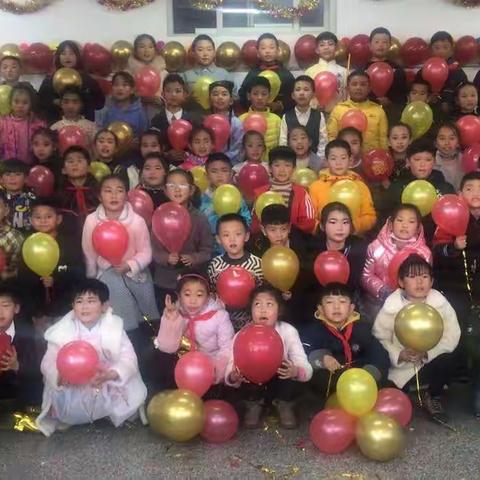 西街小学三（4）班“迎新年，庆元旦”活动