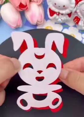 北台教育集团幼儿园，线上助花开 有爱共成长，大班活动，《对称剪纸－兔宝宝》
