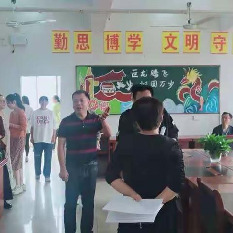文明，在心中开花——桂阳县鹿峰中学九年级“文明办公室”评比活动