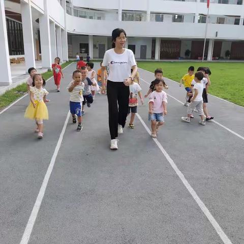 萌动全园 健康相随