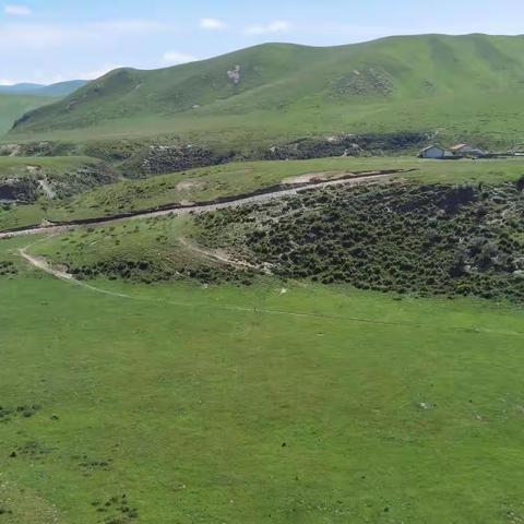 周末下乡检查多松乡桥梁施工进度