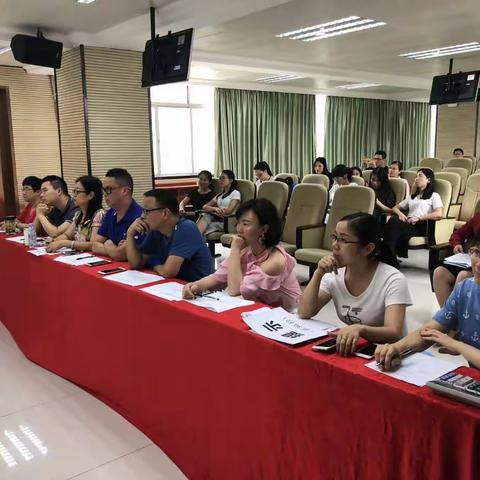 强专业素养，展教育智慧——记育贤小学班主任专业能力大赛