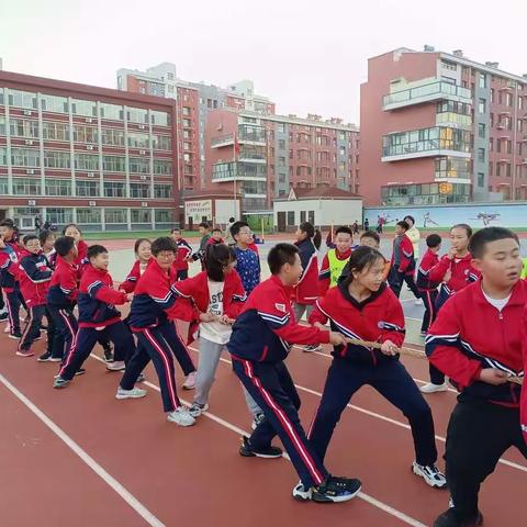 拔河比赛聚人心，团结协作展风采——记阳信县第二实验小学五年级组拔河比赛