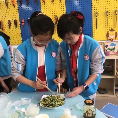 【汉师附小教育集团-东关学校】“劳动最光荣 做菜我最行”——-记五年级综合实践活动