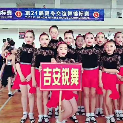 学舞蹈为什么要去登台表演与比赛？