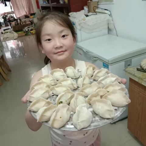 石悦歆小鬼当家——饺子