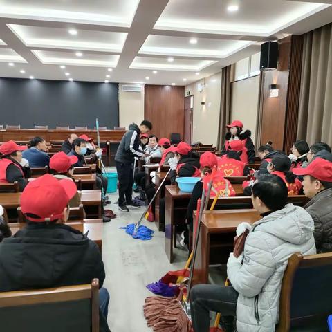 美化校园  我们在行动