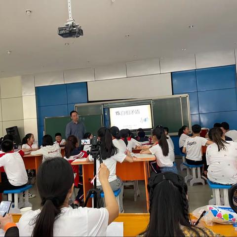 “浓浓语文味，悠悠古文情”——葛雪梅名师工作室走进田二十小开展“小古文教学”研讨活动