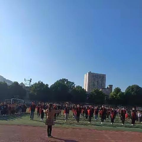 田区二十小学举行少先队员入队仪式