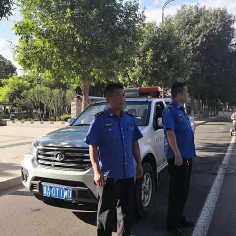 拆除违规广告 提升城市形象