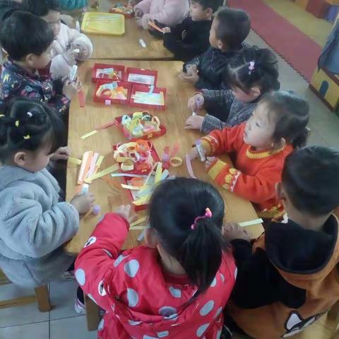 2018年下申幼儿园小一班三八妇女节活动