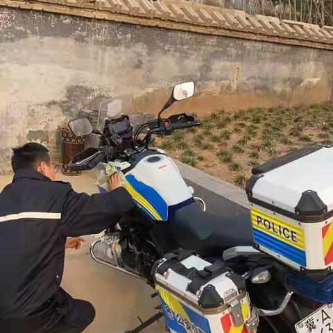 中山西警务站扎实开展学守树活动