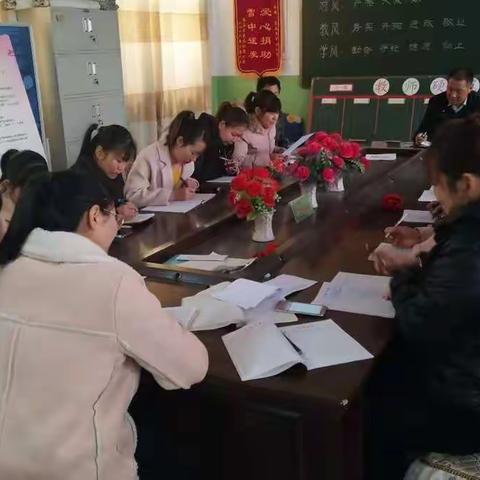 师德楷模，芳华绝代――学习李芳教师的先进事迹。