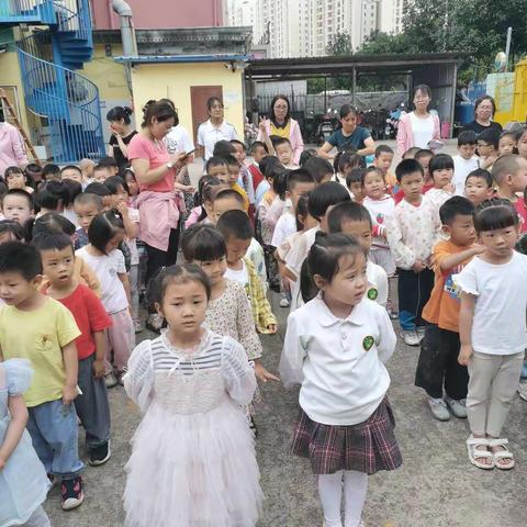 卓雅幸福树幼儿园中二班周记
