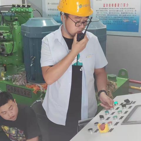黑河金盆水库溢洪洞工作弧门带水试验圆满成功
