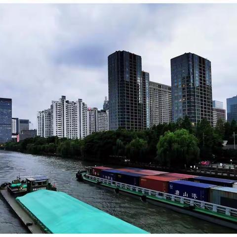 京杭大运河杭州运河畔