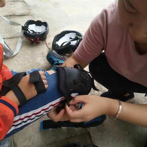 盘溪镇中心幼儿园轮滑兴趣班