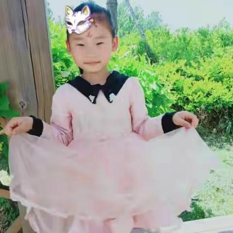 爱上阅读   快乐暑假(第103期)——东城门小学一三班党楹涵暑假读书掠影