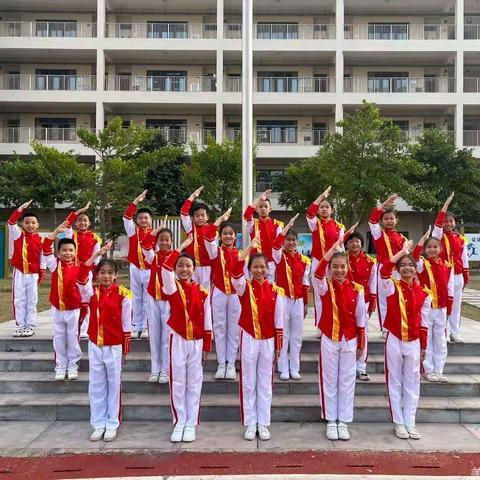 永远跟党走 奋进新时代——占鳌小学组织全校学生收看“强国复兴有我”·2022“广东新时代好少年”发布会活动