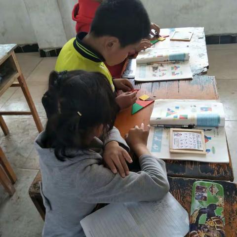 ［十里铺中心校北小留小学］开动双手，展开想象