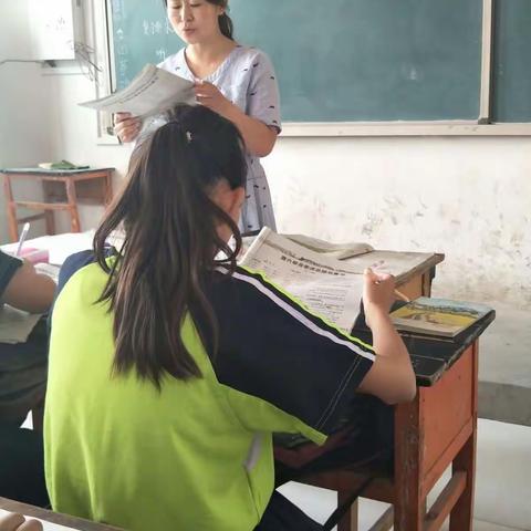 ［十里铺中心校北小留小学］听课