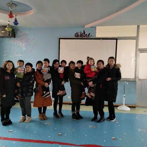 大风车幼儿园花仙子班期末汇报精彩瞬间