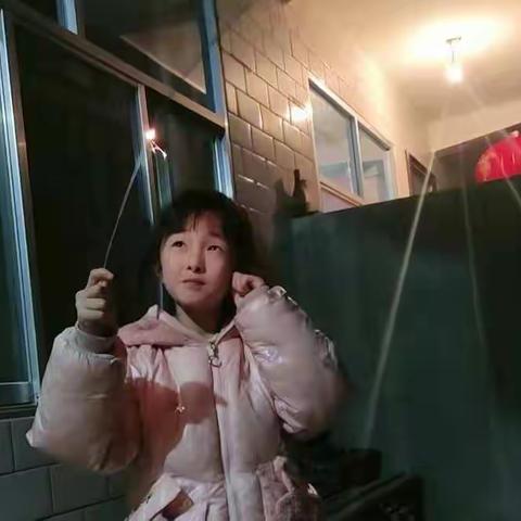 北街小学二年级一班井雅慧"四个一"活动汇报如下；