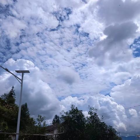 高山之巅，白云的故乡