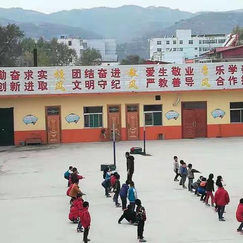 峪口小学丰富多彩的活动