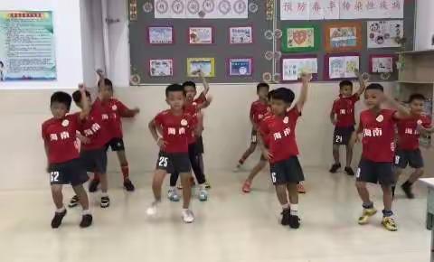 【能力提升建设年】喜迎二十大，筑梦自贸港——滨海九小琼中附小举办“六·一”展风采活动