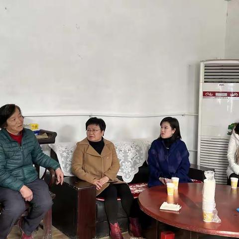 区委副书记周敬走访慰问困难群众