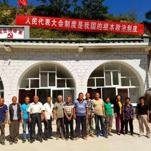 甘谷驿镇何村利用周末开展人代会换届选举动员工作