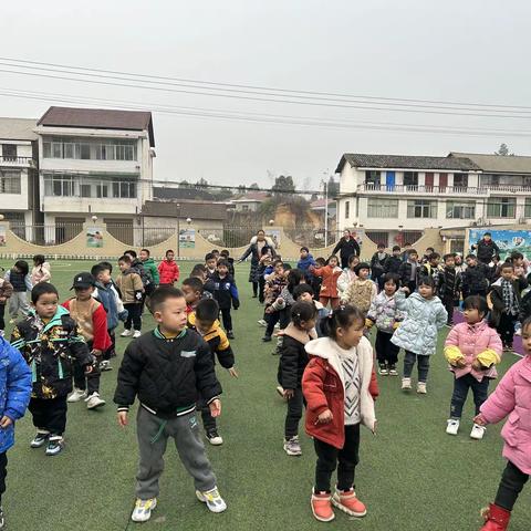 春风有信 花开有期——朱家铺镇公办幼儿园中班二月精彩瞬间