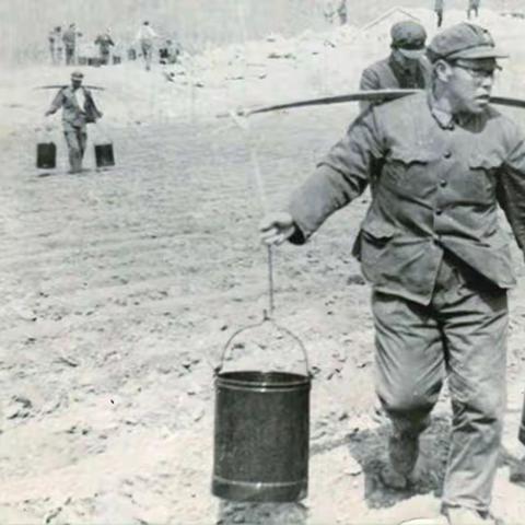 我荣立的第一个三等功