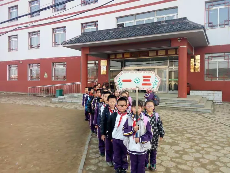 永陵满族小学冬季校车工作安全会议