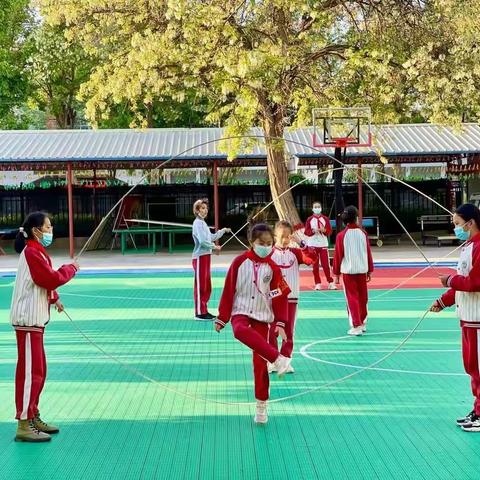 【霍城县第一小学托管】花样跳绳欢乐多！