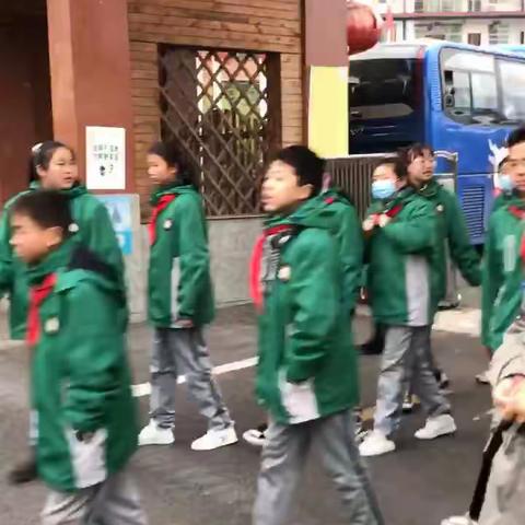 传承红色文化，助力德育教育——遵义市十六中，成长中最美的样子