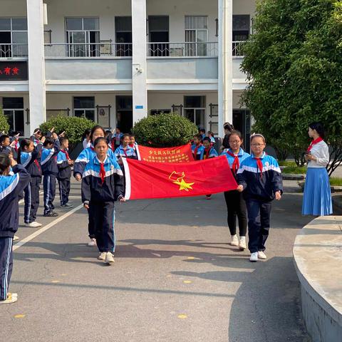 争做新时代好队员—月塘小学少先队建队日活动