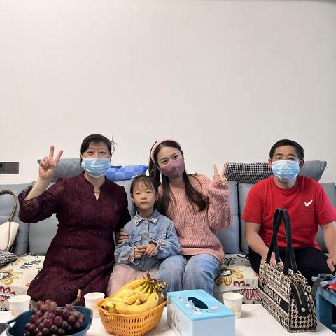 家园携手 用爱呵护—华师大弋阳实幼中班组新生家访活动