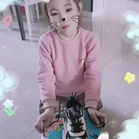 劳动促成长，自理我最棒——龙南小学一年级8班劳动教育之系鞋带比赛