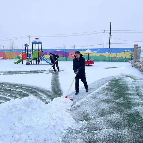 “雪中童趣”————甸子幼儿园堆雪人活动小记