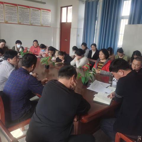 听课，学习；评课，成长！———建安区小召乡段墓小学